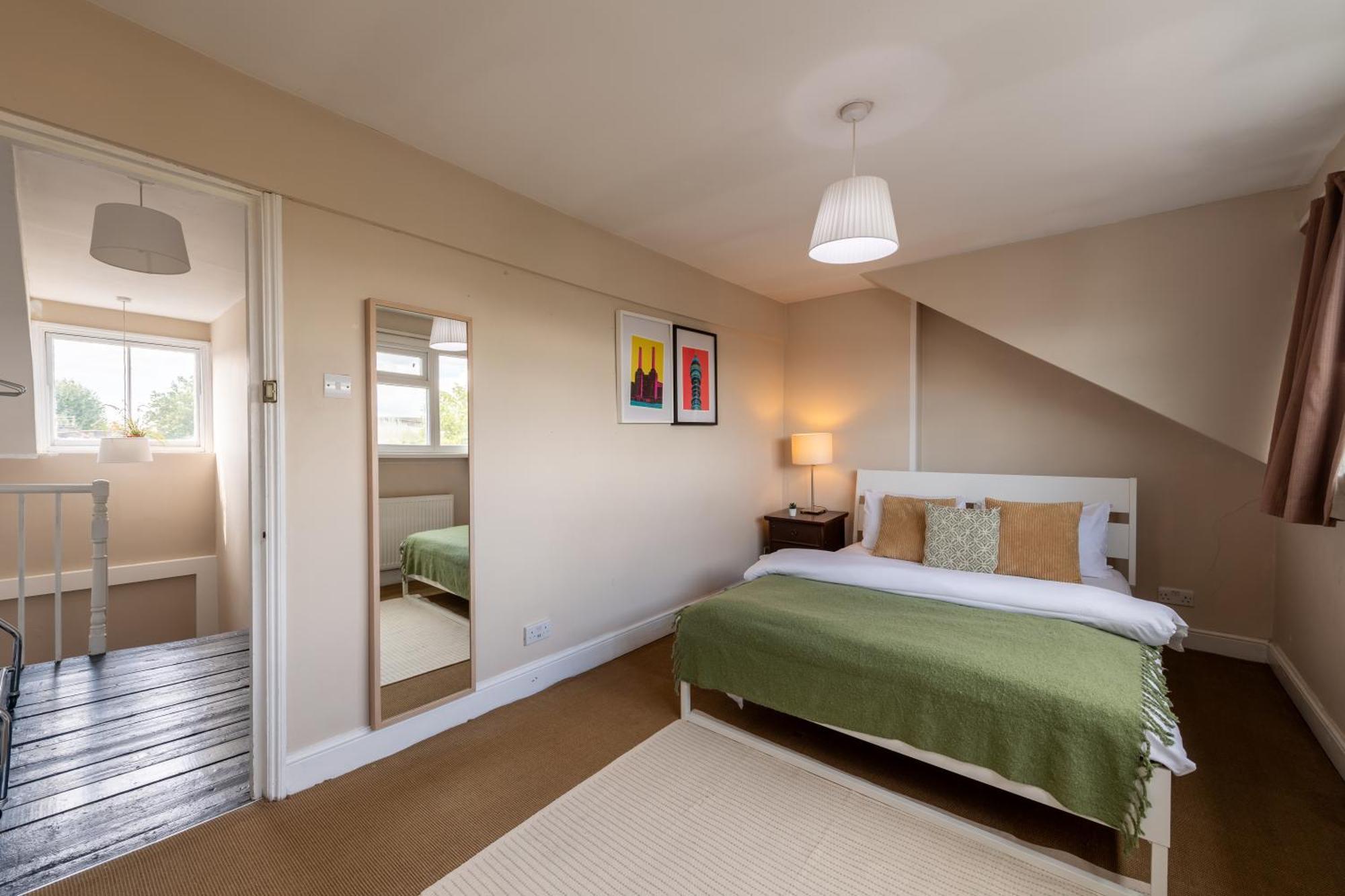 Modernised Apartments 1 And 2 Bedrooms Option Terrace And Balcony High Street London Bagian luar foto