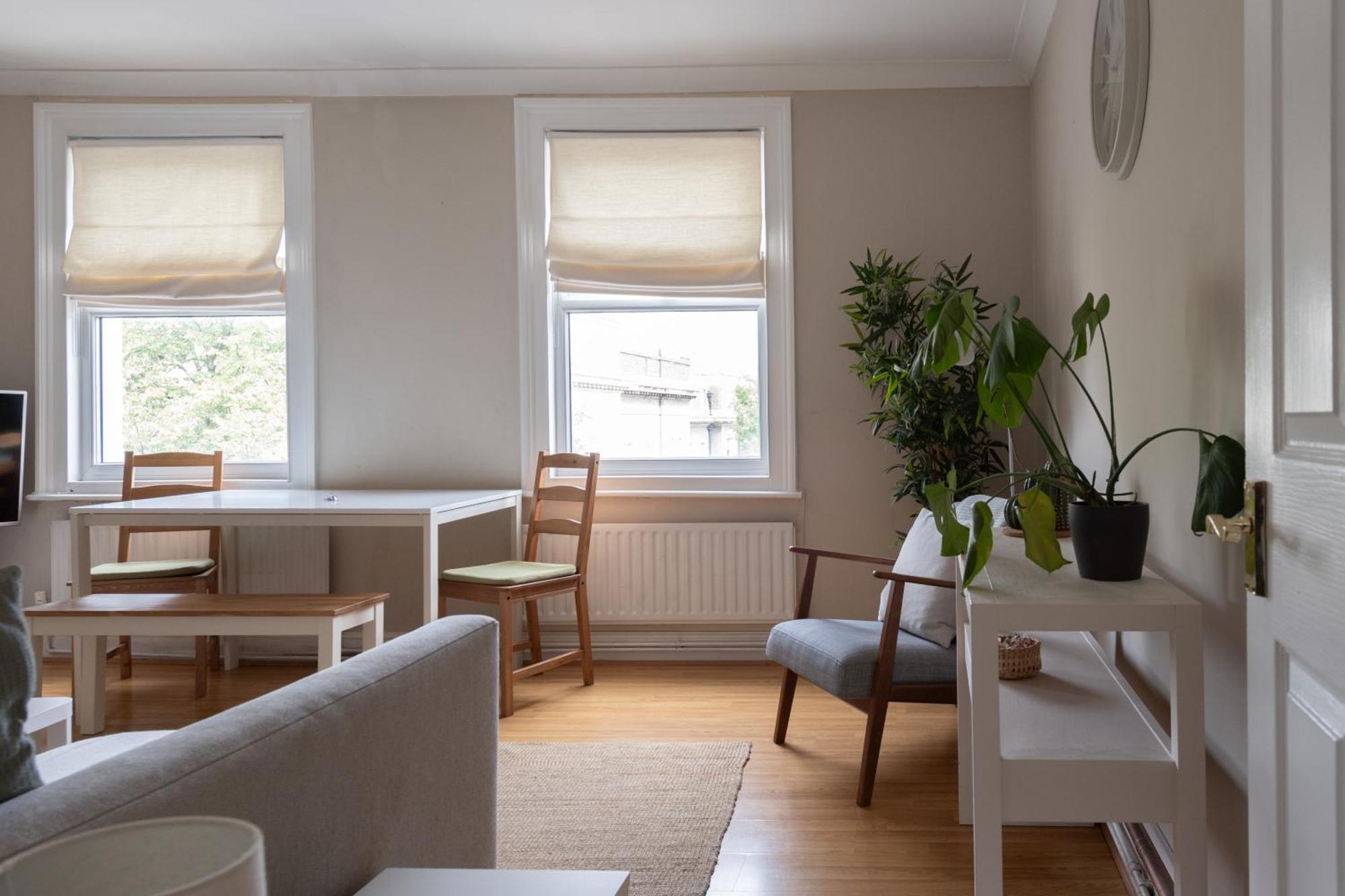 Modernised Apartments 1 And 2 Bedrooms Option Terrace And Balcony High Street London Bagian luar foto