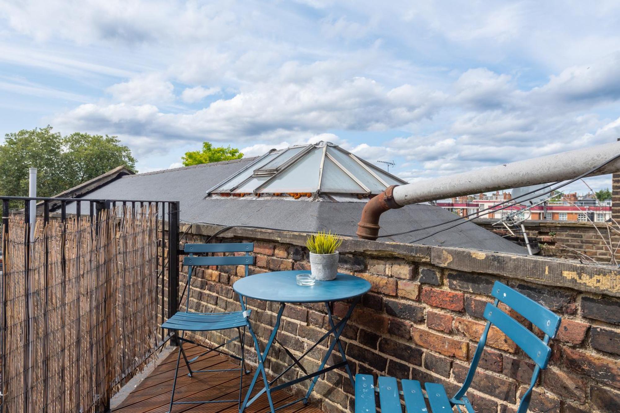 Modernised Apartments 1 And 2 Bedrooms Option Terrace And Balcony High Street London Bagian luar foto